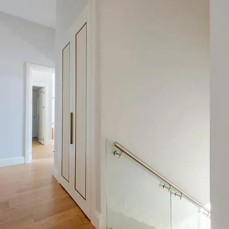 Lejlighed Spacious New-build With 3 Bedrooms And 2 Bathrooms, Minutes From Taksim Square Istanbul