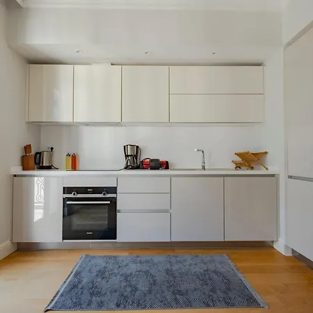 Spacious New-build With 3 Bedrooms And 2 Bathrooms, Minutes From Taksim Square