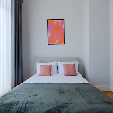 Spacious New-build With 3 Bedrooms And 2 Bathrooms, Minutes From Taksim Square Lejlighed *