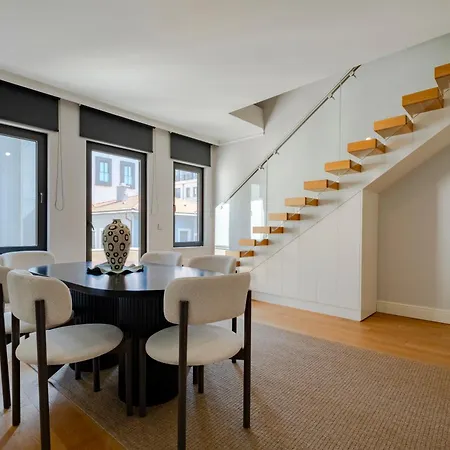 Spacious New-build With 3 Bedrooms And 2 Bathrooms, Minutes From Taksim Square Lejlighed *