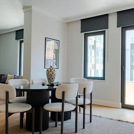 Spacious New-build With 3 Bedrooms And 2 Bathrooms, Minutes From Taksim Square *