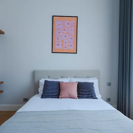 Spacious New-build With 3 Bedrooms And 2 Bathrooms, Minutes From Taksim Square *