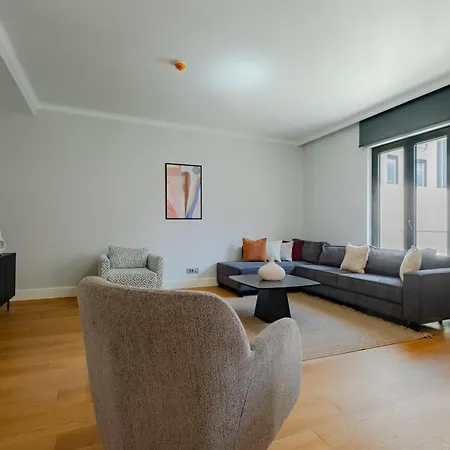 Spacious New-build With 3 Bedrooms And 2 Bathrooms, Minutes From Taksim Square
