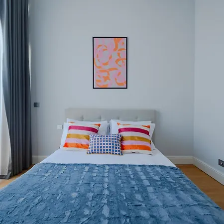 Spacious New-build With 3 Bedrooms And 2 Bathrooms, Minutes From Taksim Square