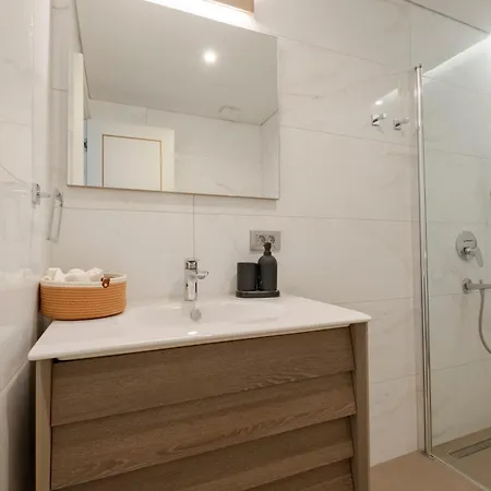 Spacious New-build With 3 Bedrooms And 2 Bathrooms, Minutes From Taksim Square Apartman *