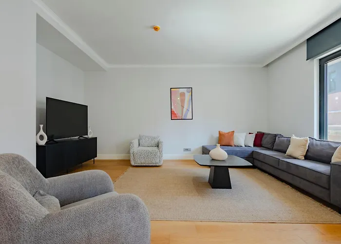 Spacious New-build With 3 Bedrooms And 2 Bathrooms, Minutes From Taksim Square