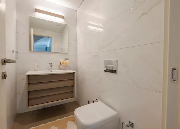 Spacious New-build With 3 Bedrooms And 2 Bathrooms, Minutes From Taksim Square *