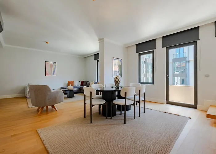 Apartment Spacious New-build With 3 Bedrooms And 2 Bathrooms, Minutes From Taksim Square