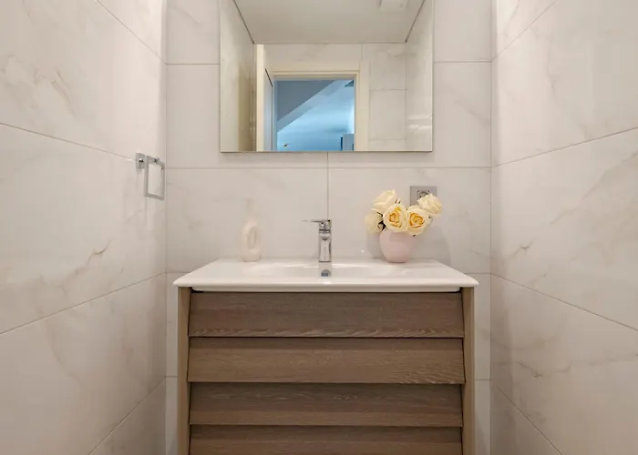 Spacious New-build With 3 Bedrooms And 2 Bathrooms, Minutes From Taksim Square * 伊斯坦布尔