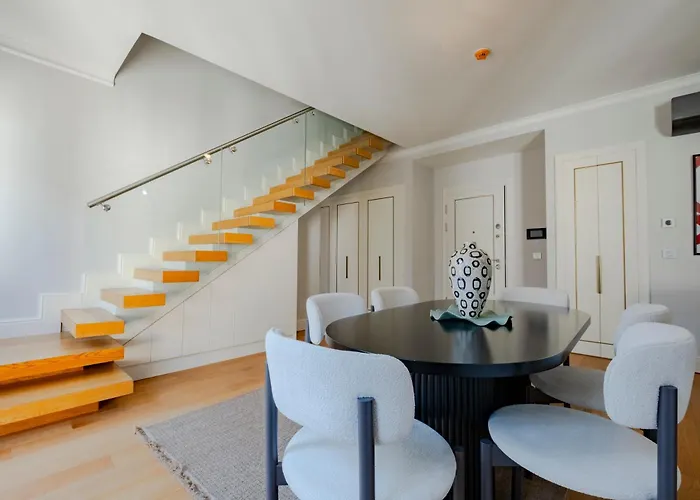 Apartment Spacious New-build With 3 Bedrooms And 2 Bathrooms, Minutes From Taksim Square *