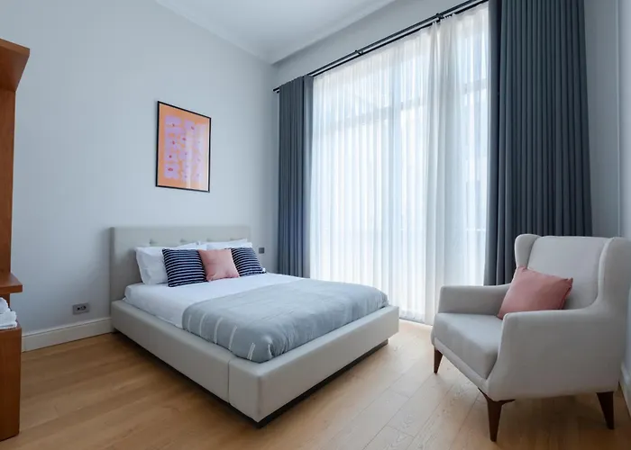 Apartment Spacious New-build With 3 Bedrooms And 2 Bathrooms, Minutes From Taksim Square