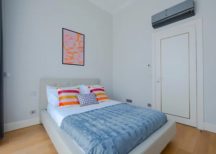 Spacious New-build With 3 Bedrooms And 2 Bathrooms, Minutes From Taksim Square *