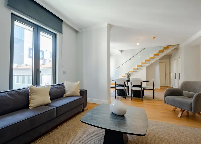 Spacious New-build With 3 Bedrooms And 2 Bathrooms, Minutes From Taksim Square Апартаменты *