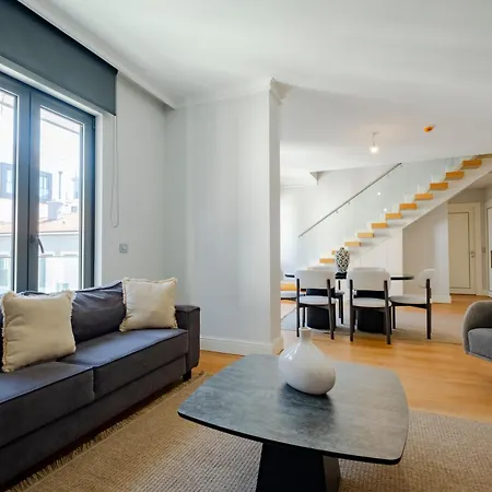 Spacious New-build With 3 Bedrooms And 2 Bathrooms, Minutes From Taksim Square アパート *